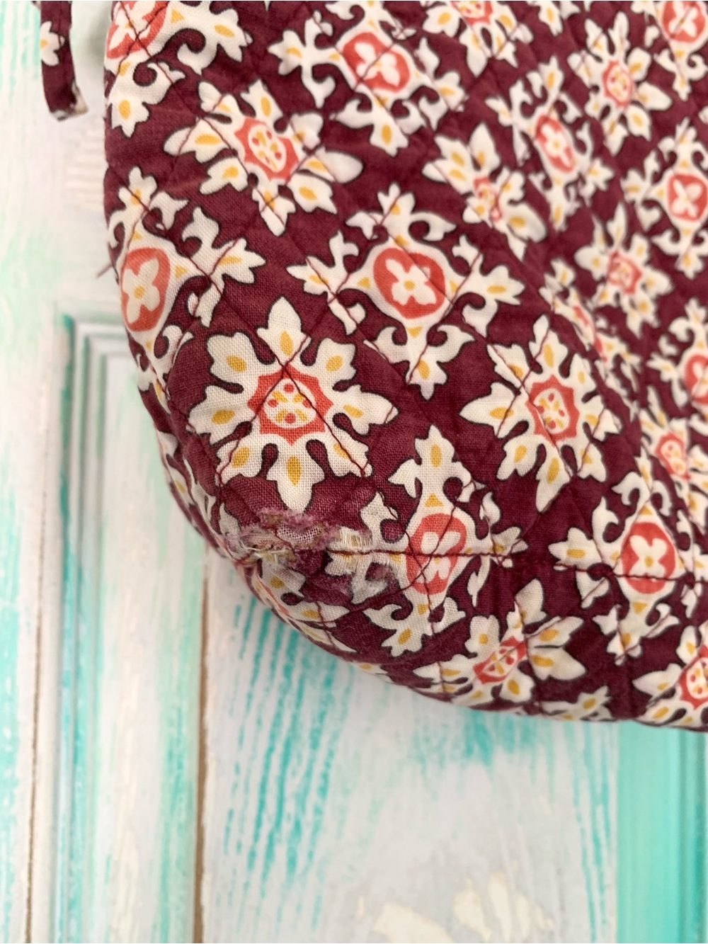 Vera Bradley Retired Red Maroon Medallion Handbag Tote - Picture 4 of 9
